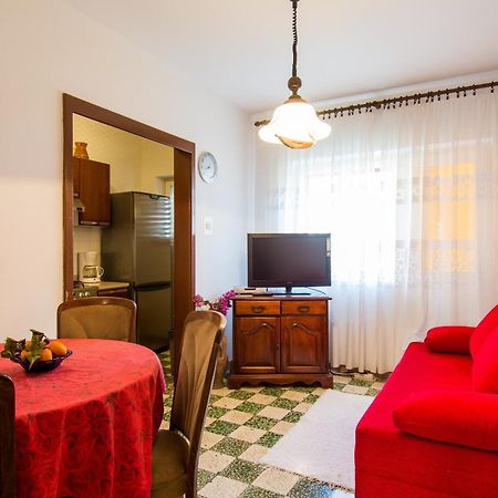 Apartments Duje Sumpetar Стая снимка